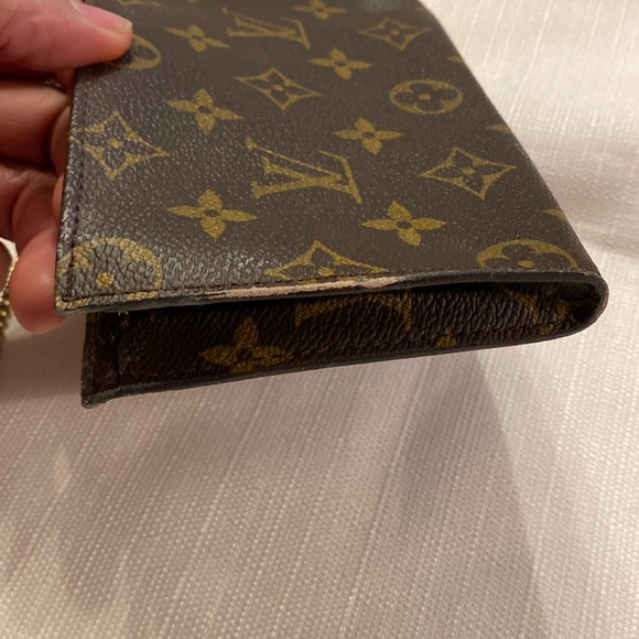 Louis Vuitton Monogram Toiletry Pouch 15*Great Shape and Unbranded Chain! - Picture 7 of 8